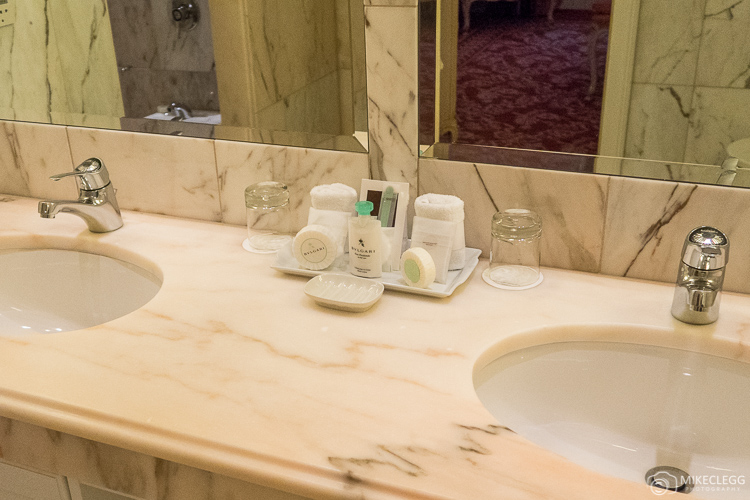 Bathroom sinks and BVLGARI toiletries