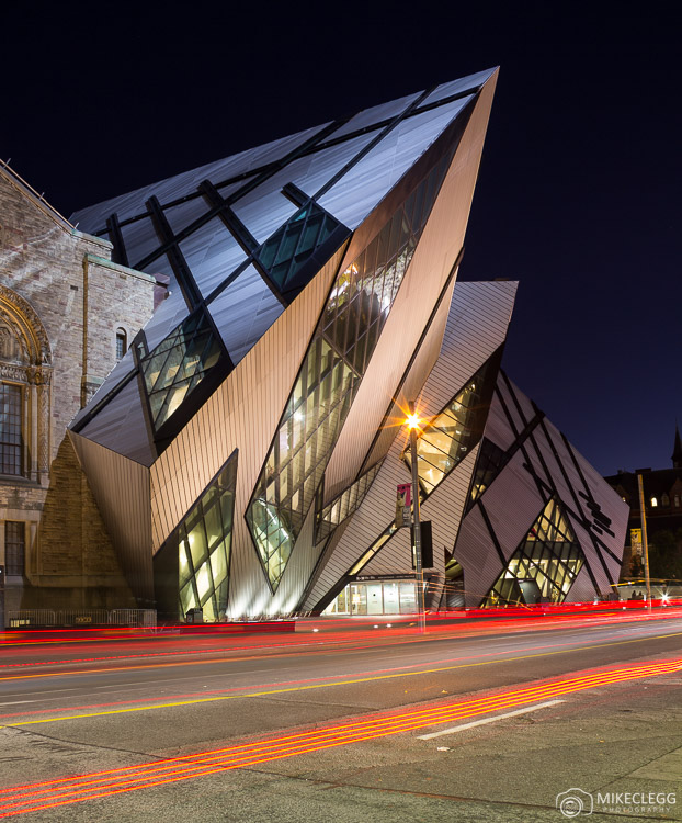 Royal Ontario Museum at night