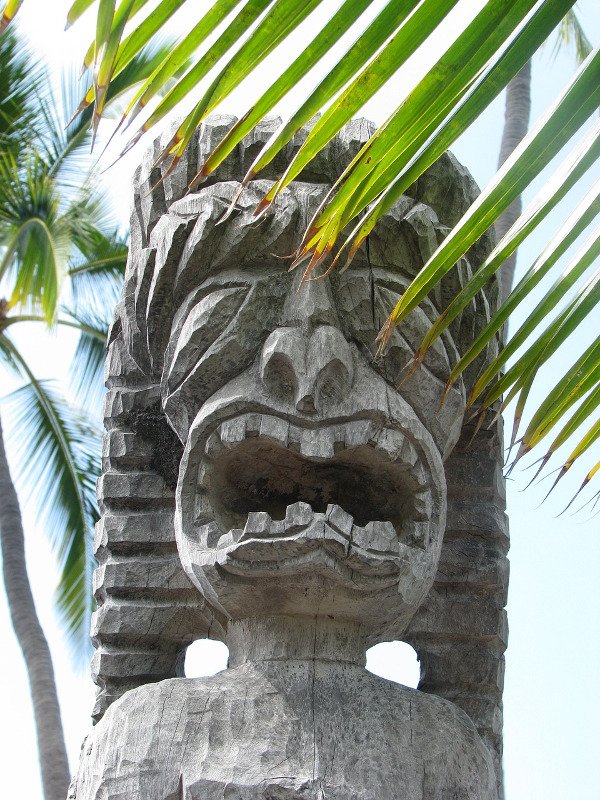 Statues in Puuhonua, Hawaii - CC0 (Pixabay)