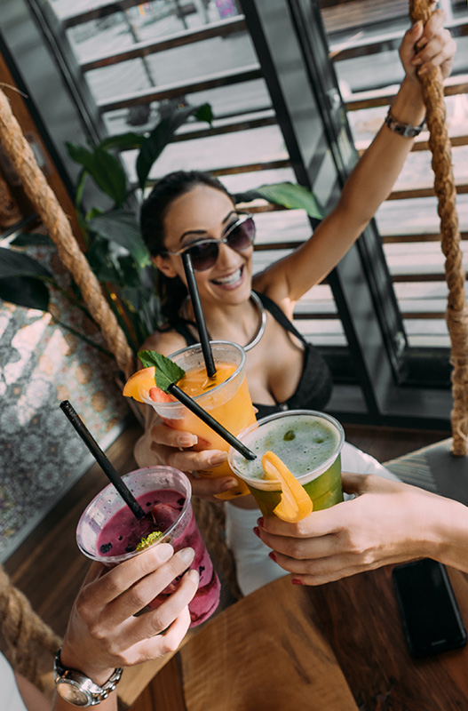 Bachelorette trip and drinks | Photo by Maid Milinkic on Unsplash