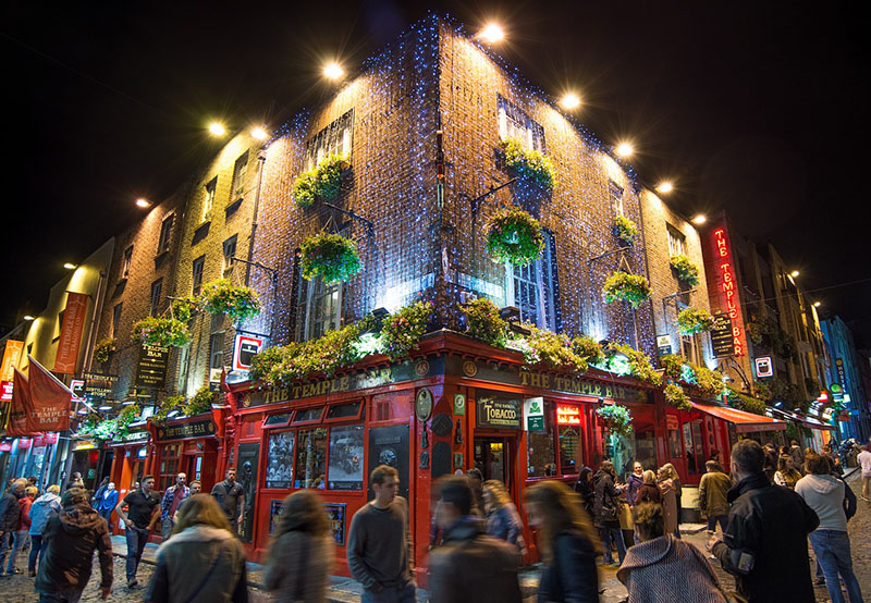 Dublin, Ireland: A Complete Travel Guide Dublin, Ireland at night - Temple bar