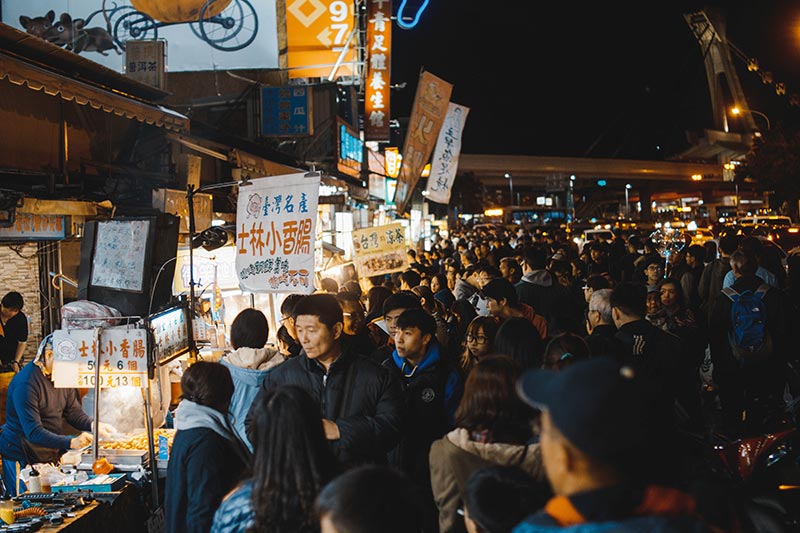Shilin Night Market, Taiwan by Max oh - via unsplash
