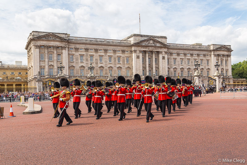 Horse-Guards-Parade-at-Buckingham-Palace