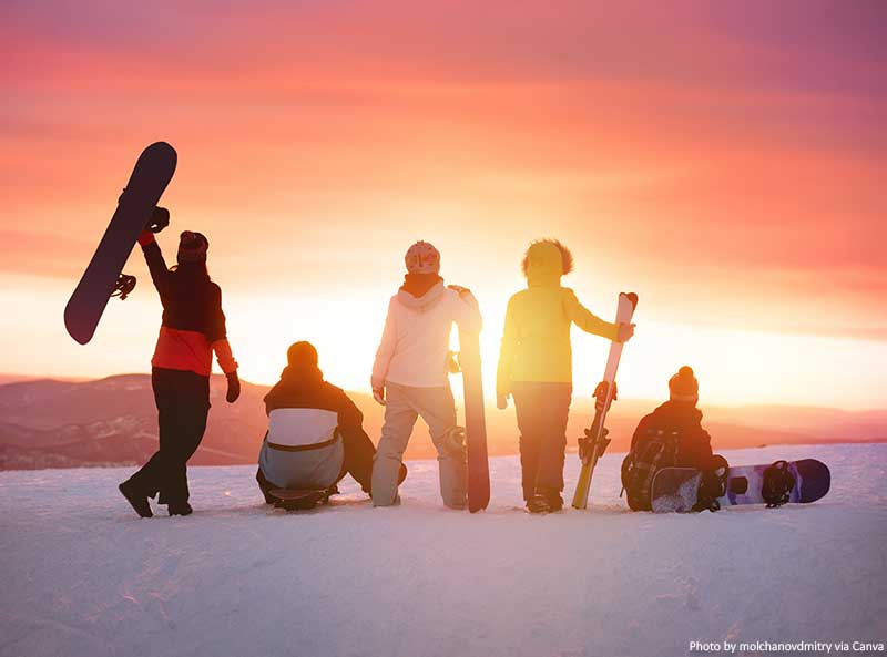 Last Minute Ski Deals: Tips for Finding and Booking the Best Offers Group of happy friends at a ski resort
