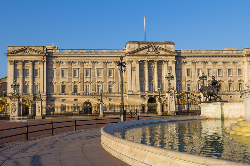 7 Top Reasons to Visit London Buckingham Palace - London