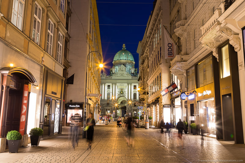 Streets in Vienna's Innere Stadt at night