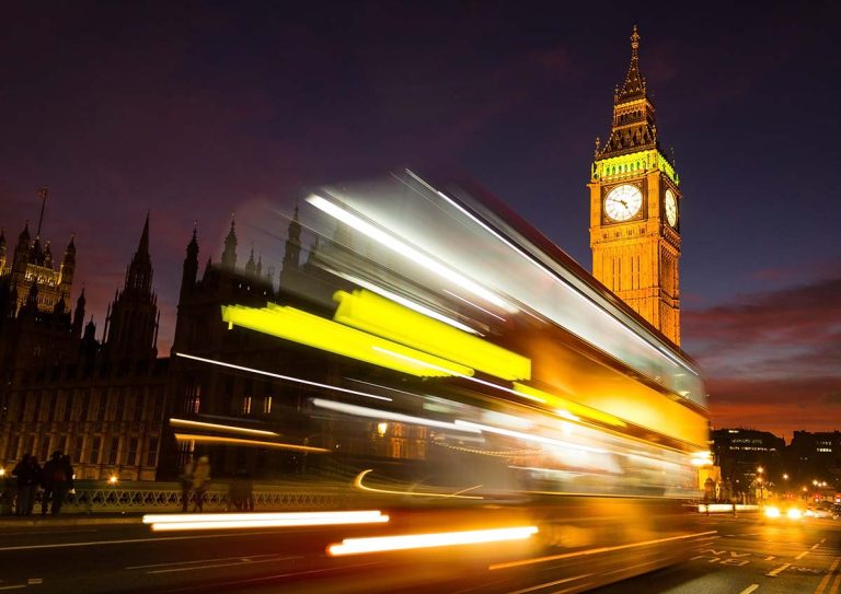 5 Things Not to Miss in London (If Your Trip is Short and You Don’t Have Much Time) Big Ben and bus
