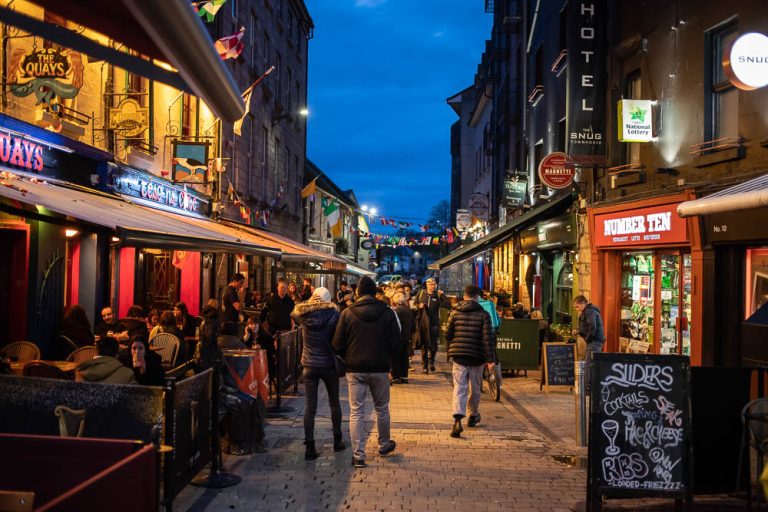 6 Best Things to Do in Galway, Ireland Galway streets at night